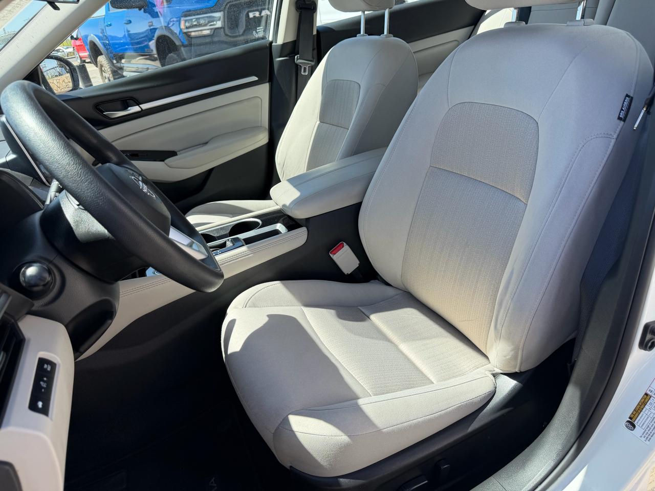 Nissan Altima 2.5 SV Sedan 2023