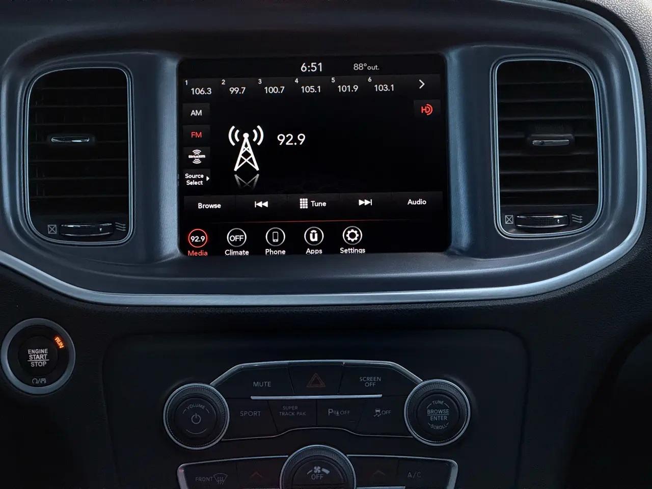 Dodge Charger SXT AWD 2020