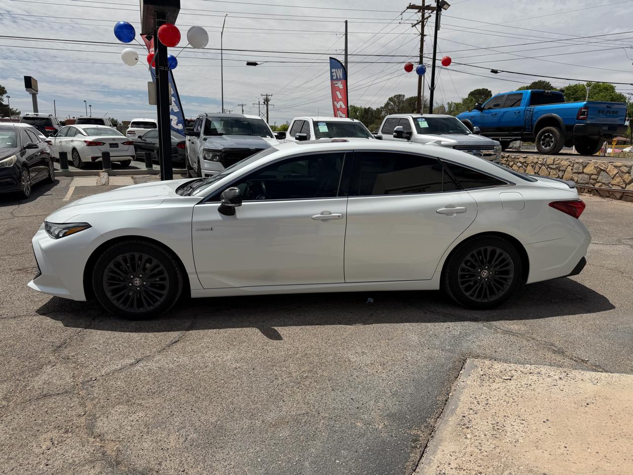 Toyota Avalon Hybrid XSE FWD (Natl) 2021