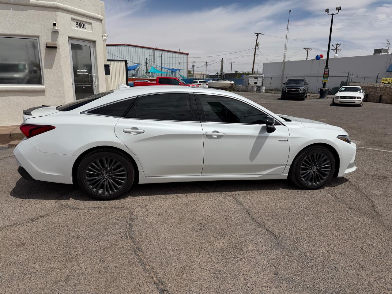 Toyota Avalon Hybrid XSE FWD (Natl) 2021