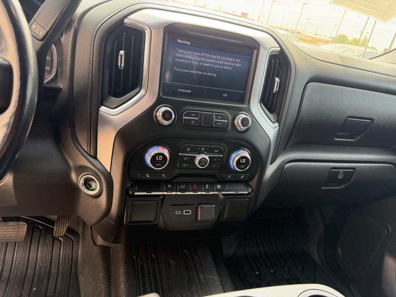 GMC Sierra 1500 4WD Crew Cab 147" SLE 2020