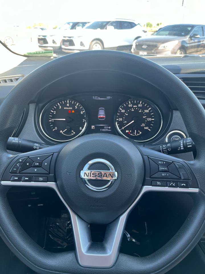 Nissan Rogue Sport FWD SV 2017