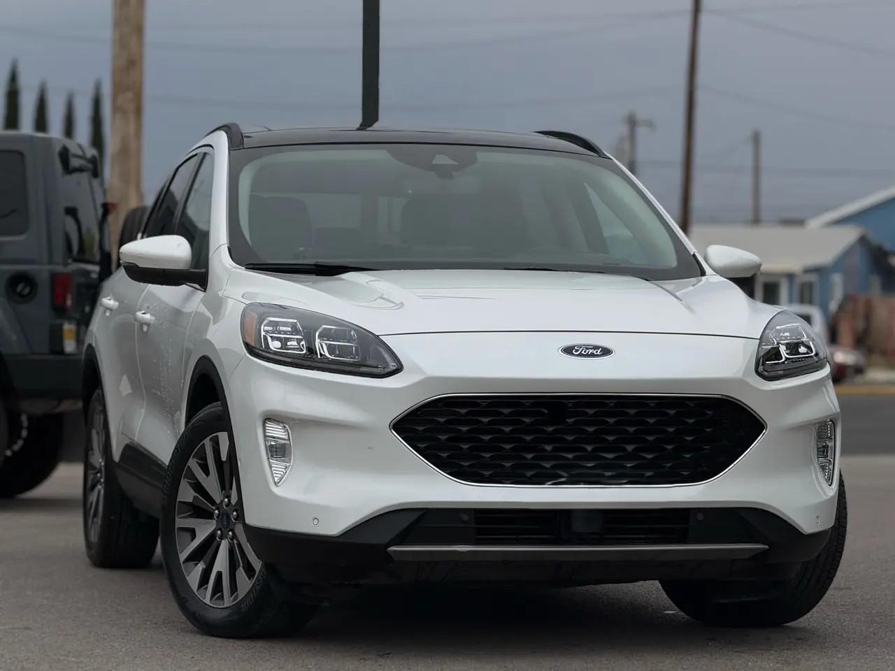 Ford Escape Titanium AWD 2020
