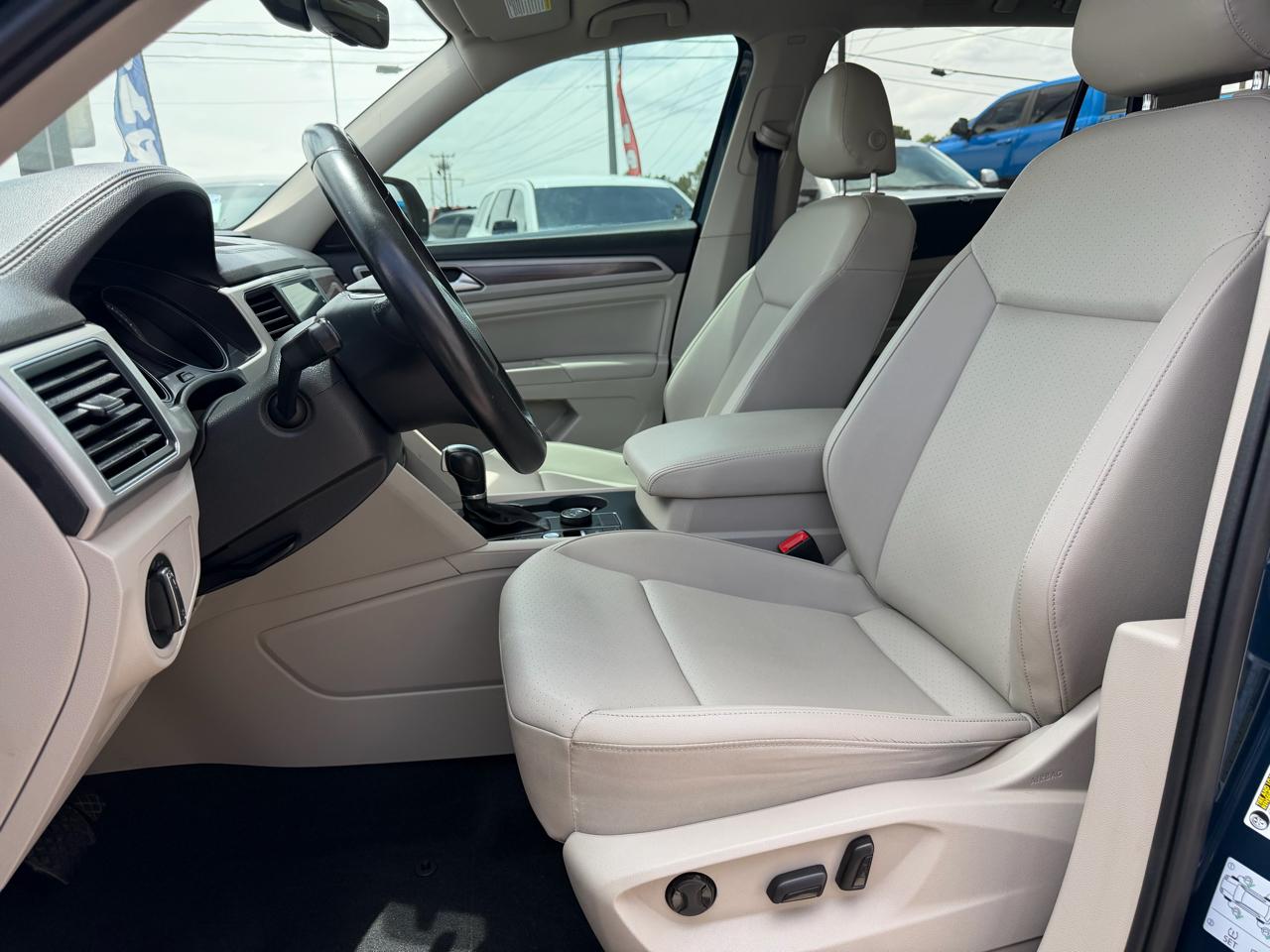 Volkswagen Atlas 3.6L V6 SE w/Technology 4MOTION 2019