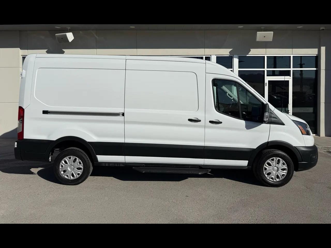 2022 Ford E-Transit Cargo Van T-350 130" Med Rf 9500 GVWR RWD