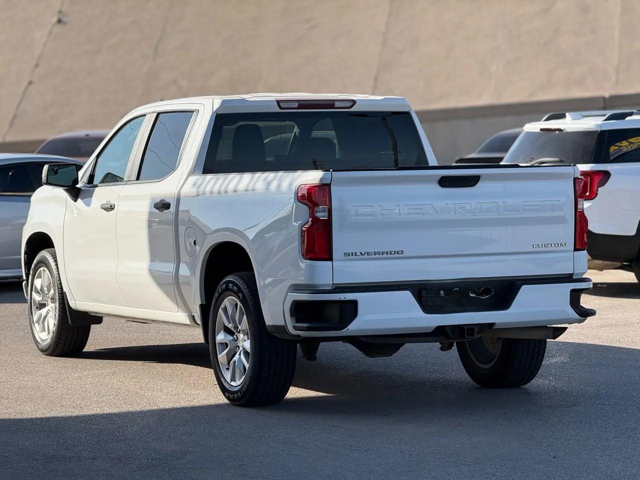 Chevrolet Silverado 1500 LTD 2WD Crew Cab 147" Custom 2022