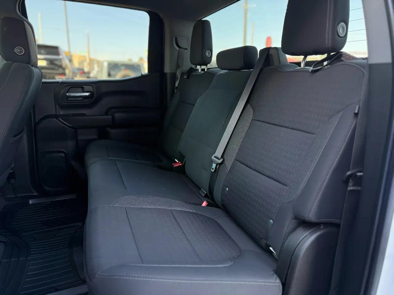 Chevrolet Silverado 1500 LTD 2WD Crew Cab 147" Custom 2022