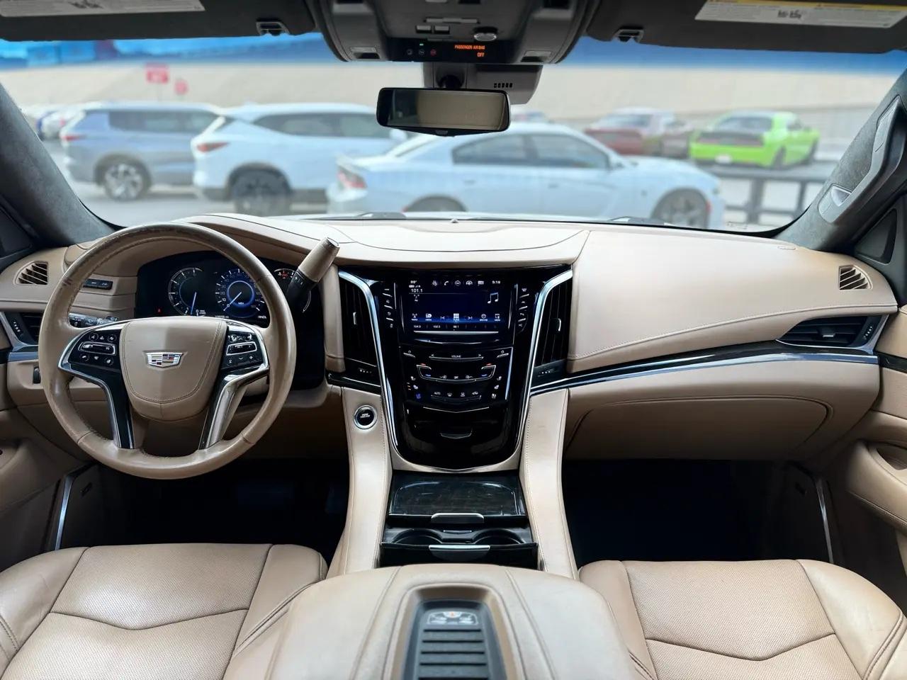 Cadillac Escalade ESV 2WD 4dr Platinum 2019