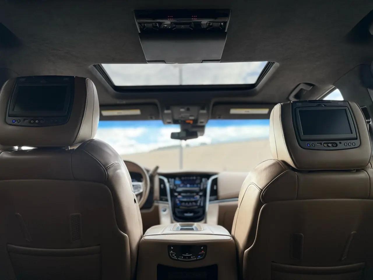Cadillac Escalade ESV 2WD 4dr Platinum 2019