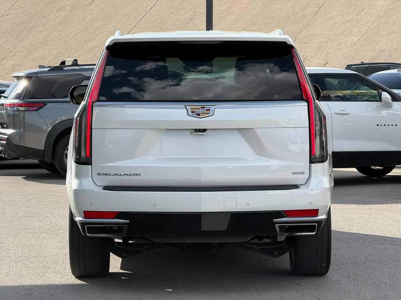 Cadillac Escalade 4WD 4dr Premium Luxury 2023