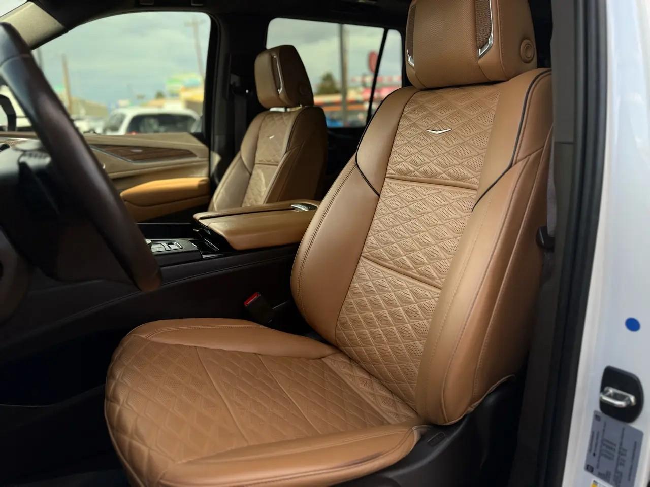 Cadillac Escalade 4WD 4dr Premium Luxury 2023