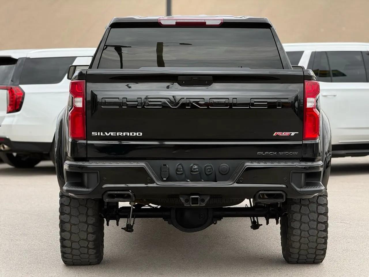 Chevrolet Silverado 1500 LTD 4WD Crew Cab 147" RST 2022