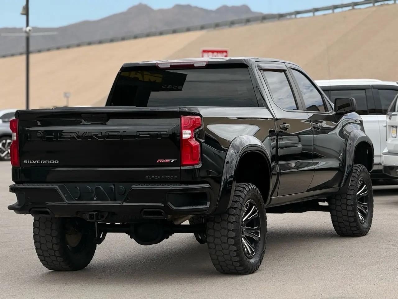 Chevrolet Silverado 1500 LTD 4WD Crew Cab 147" RST 2022