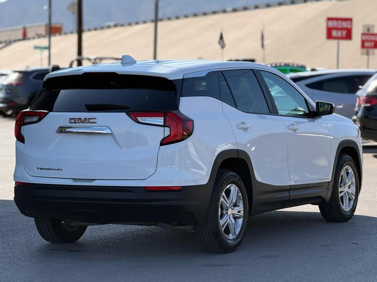 GMC Terrain FWD 4dr SLE 2024