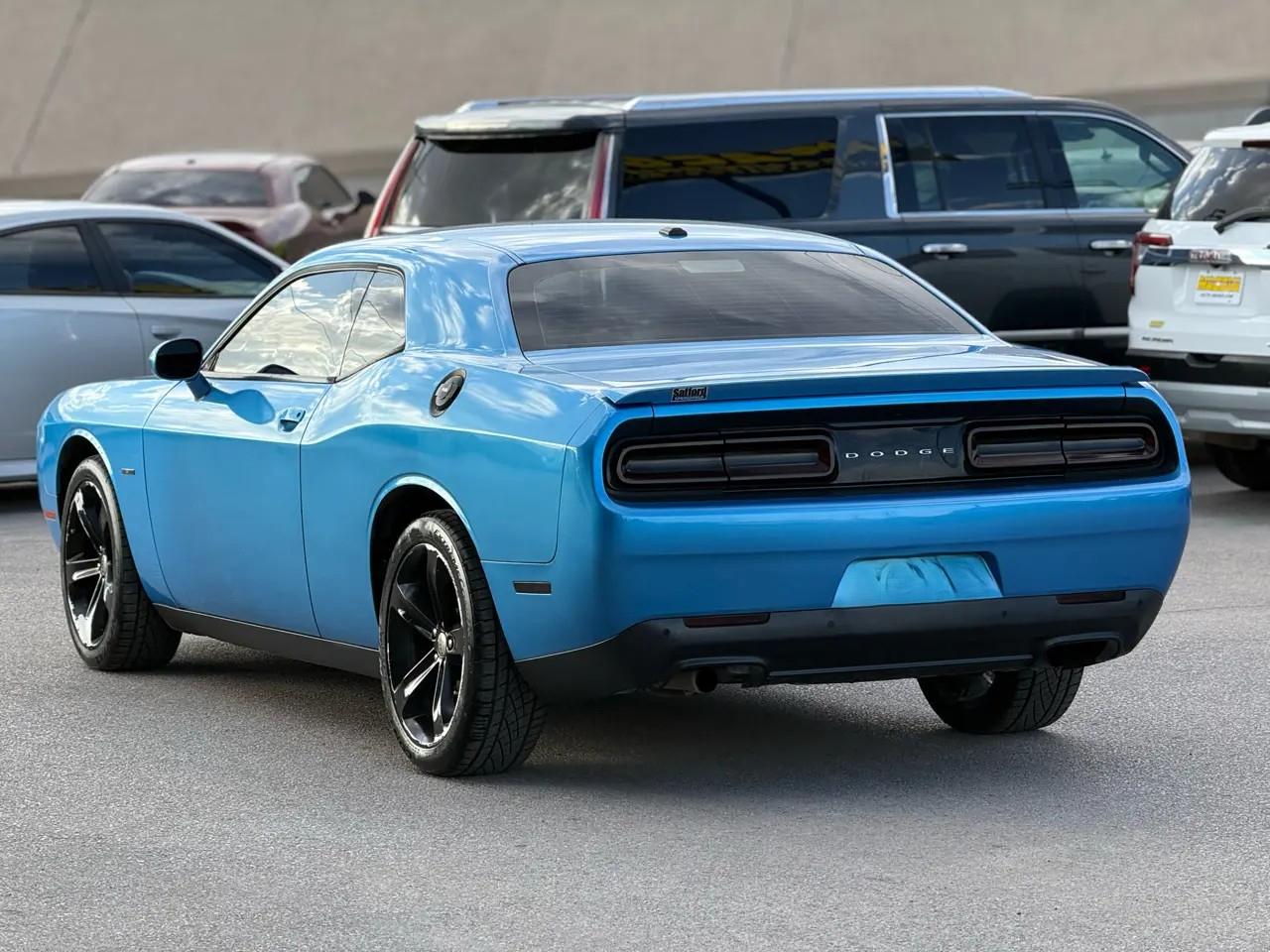 Dodge Challenger 2dr Cpe R/T 2016
