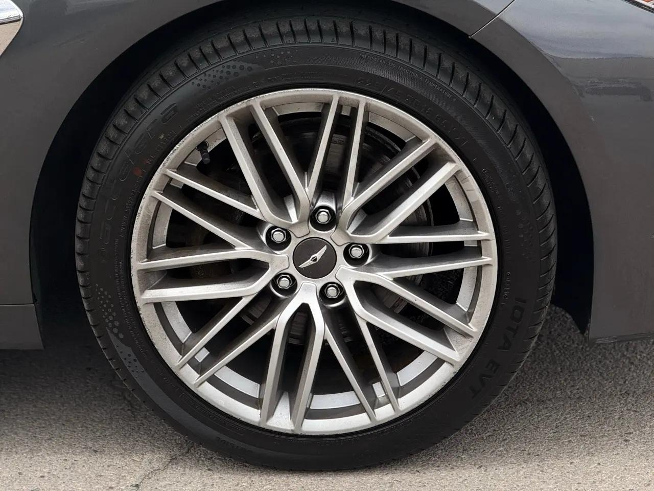 Genesis G70 2.0T AWD 2021
