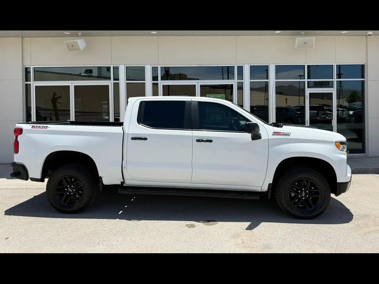 2022 Chevrolet Silverado 1500 4WD Crew Cab 147" LT Trail Boss