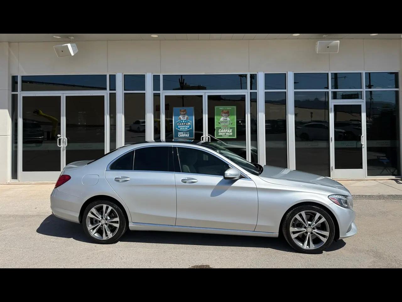 2015 Mercedes-Benz C-Class 4dr Sdn C 300 Luxury 4MATIC