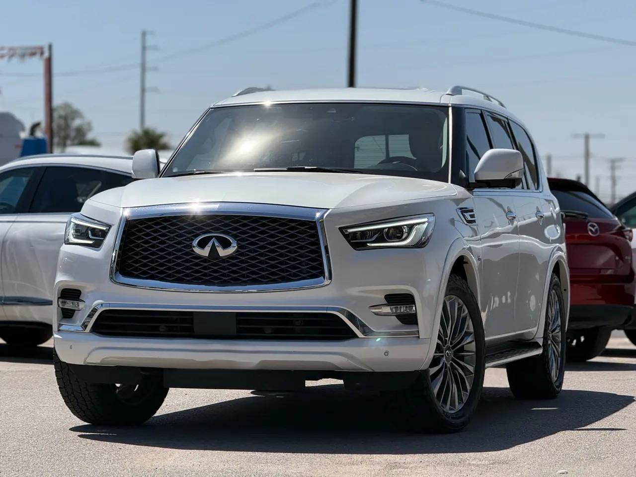 Infiniti QX80 LUXE AWD 2019