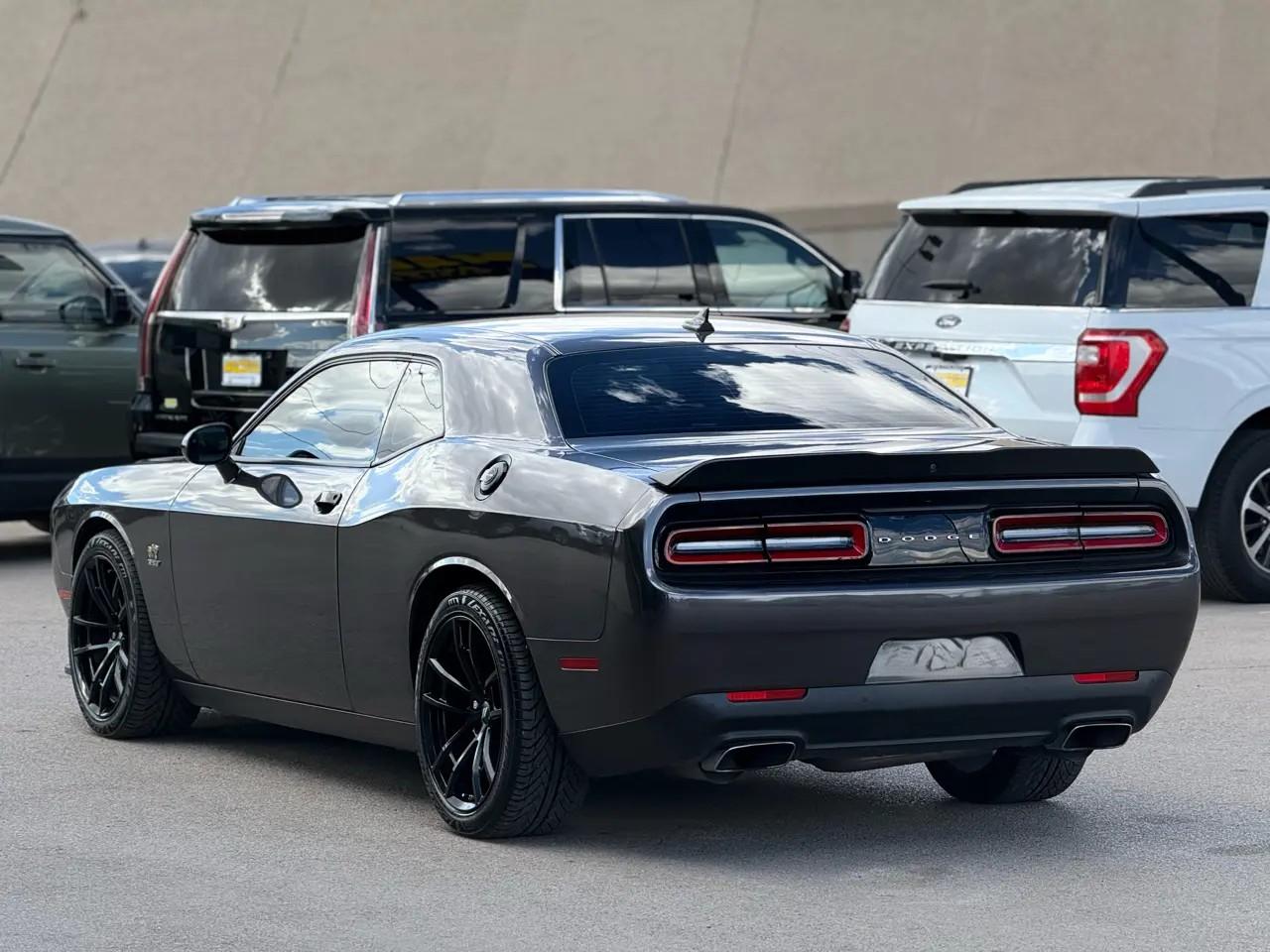 Dodge Challenger R/T Scat Pack RWD 2023