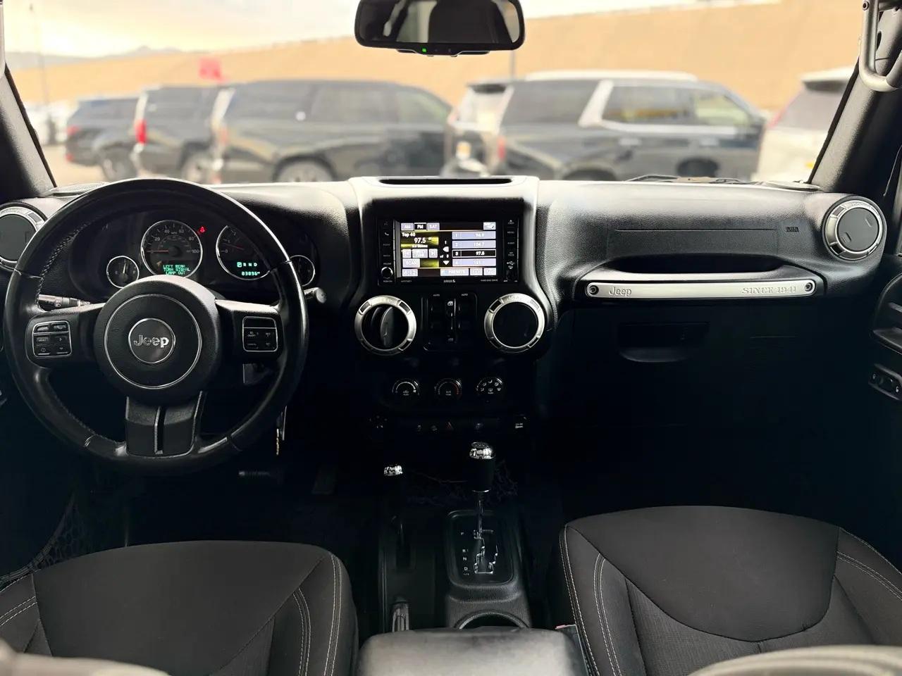 Jeep Wrangler Sahara 4x4 2017