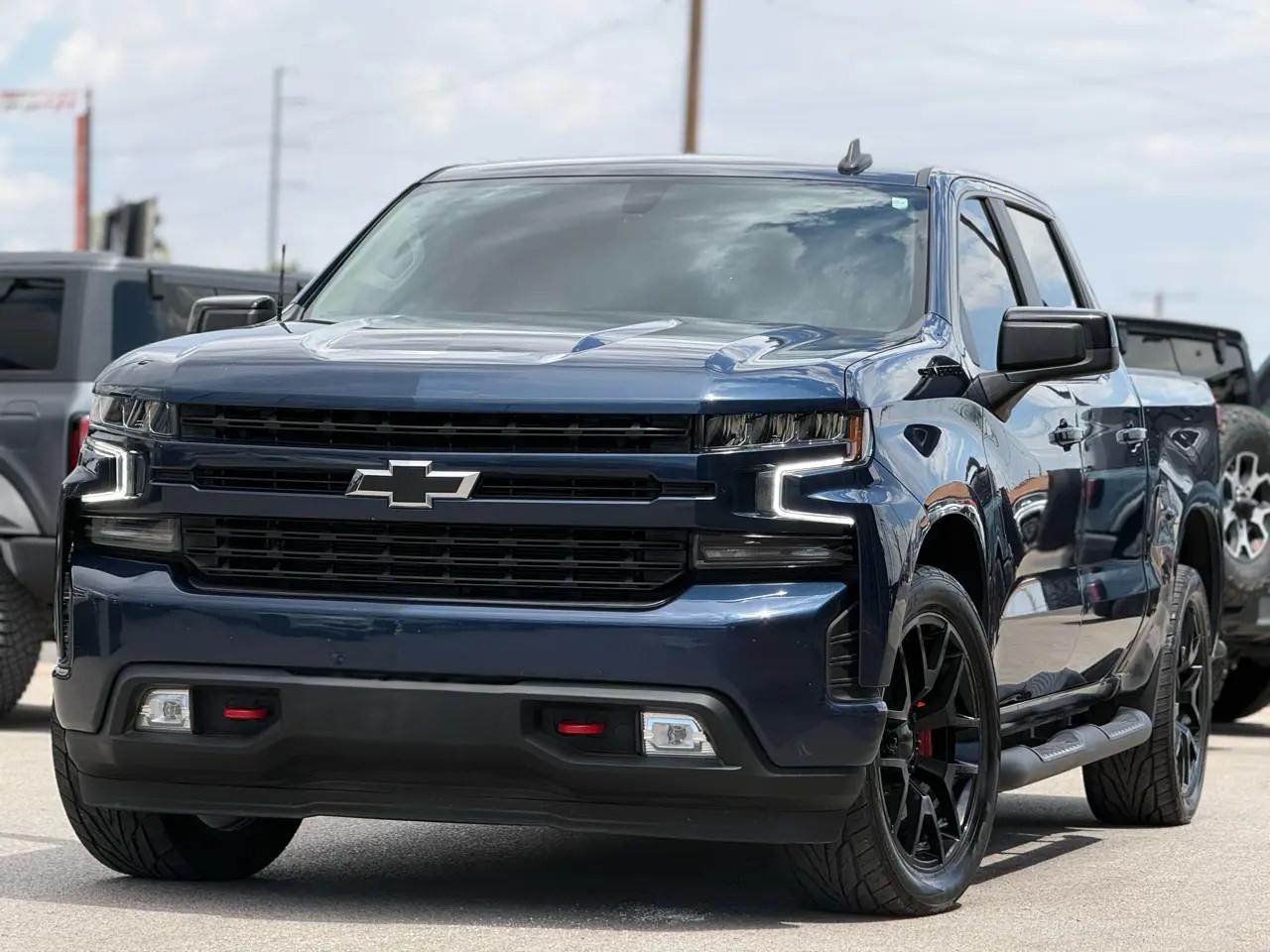 Chevrolet Silverado 1500 2WD Crew Cab 147" RST 2021