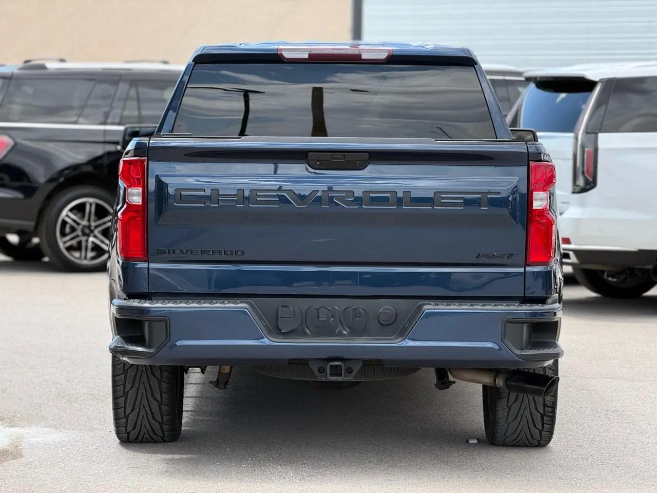 Chevrolet Silverado 1500 2WD Crew Cab 147" RST 2021
