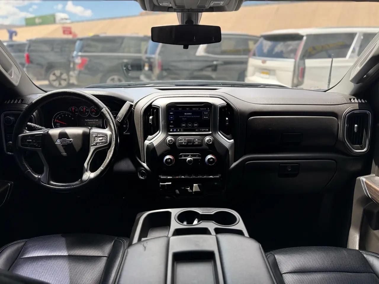 Chevrolet Silverado 1500 2WD Crew Cab 147" RST 2021