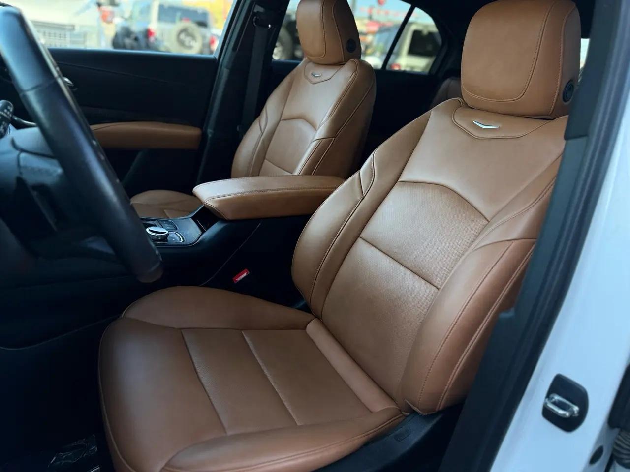 Cadillac XT4 FWD 4dr Sport 2023