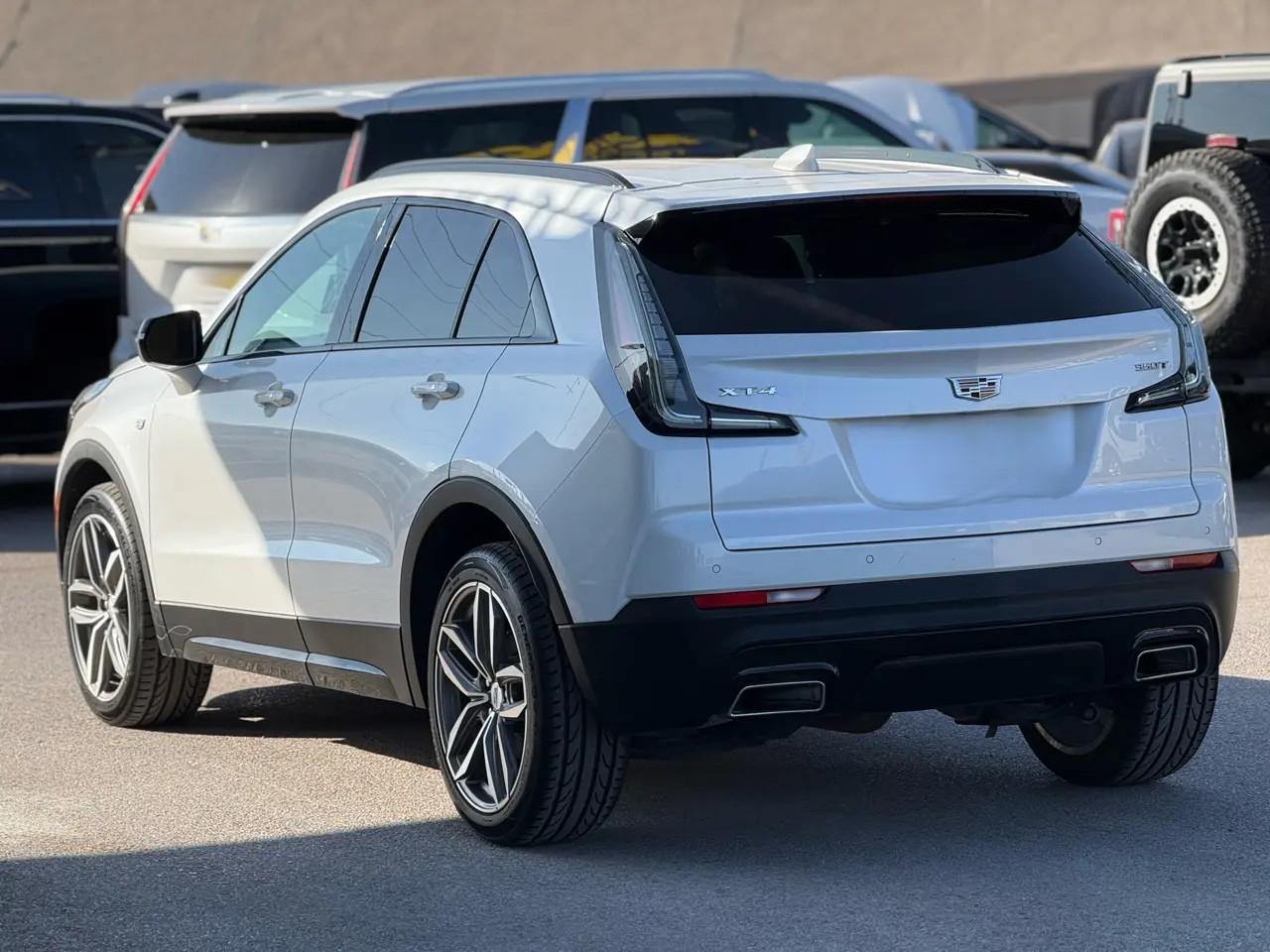 Cadillac XT4 FWD 4dr Sport 2023