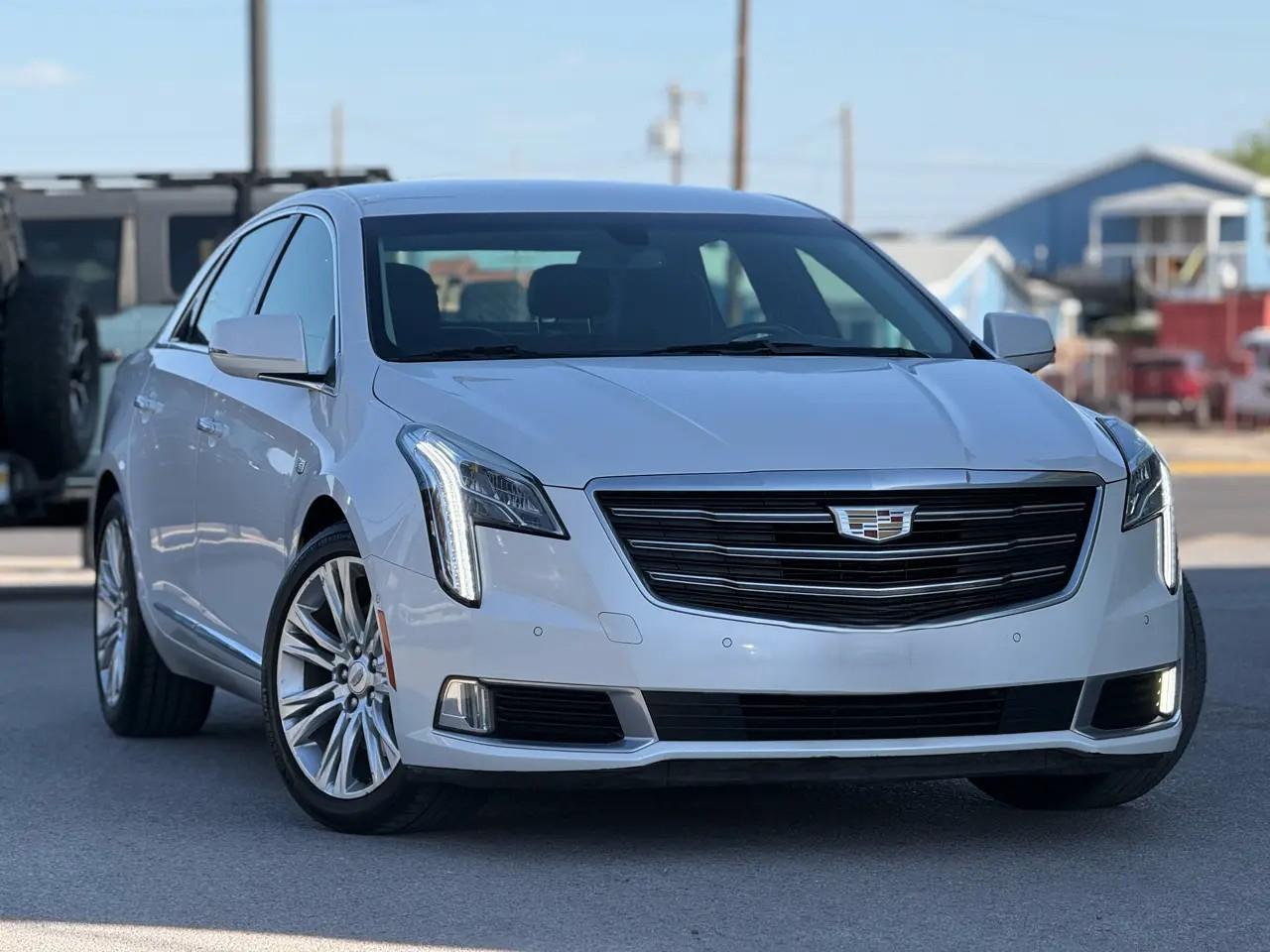 Cadillac XTS 4dr Sdn Luxury FWD 2019