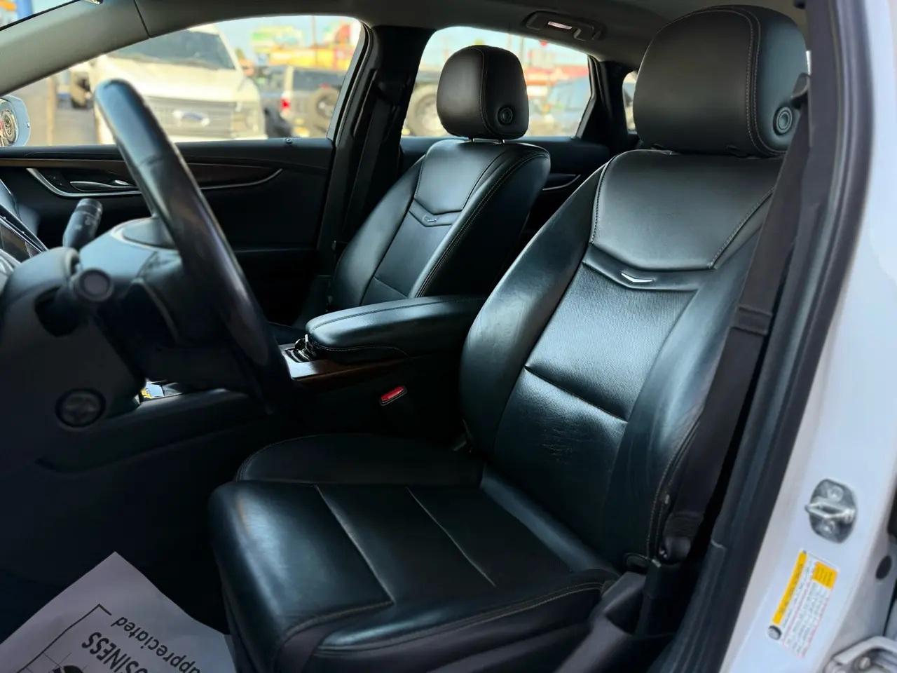 Cadillac XTS 4dr Sdn Luxury FWD 2019