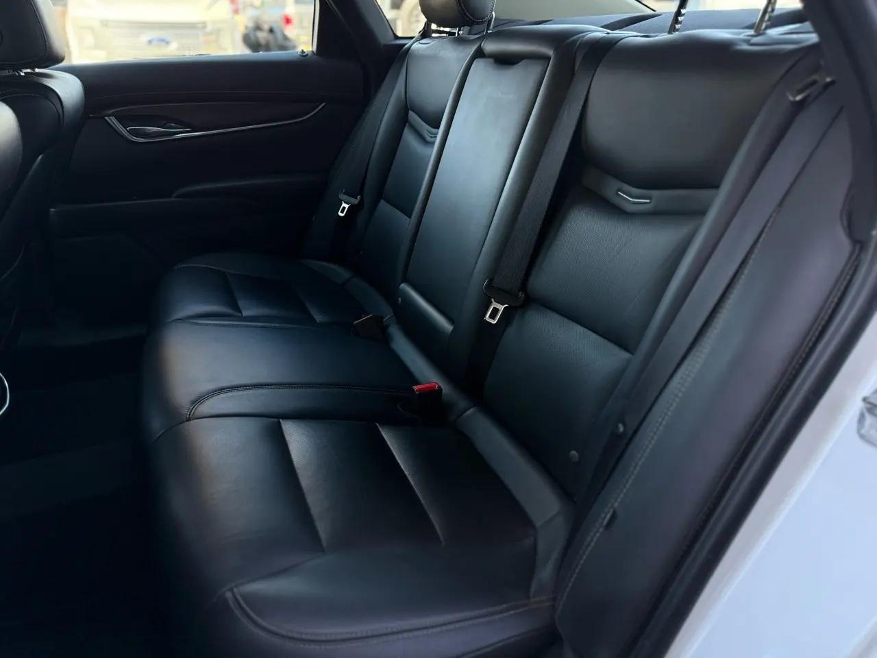 Cadillac XTS 4dr Sdn Luxury FWD 2019