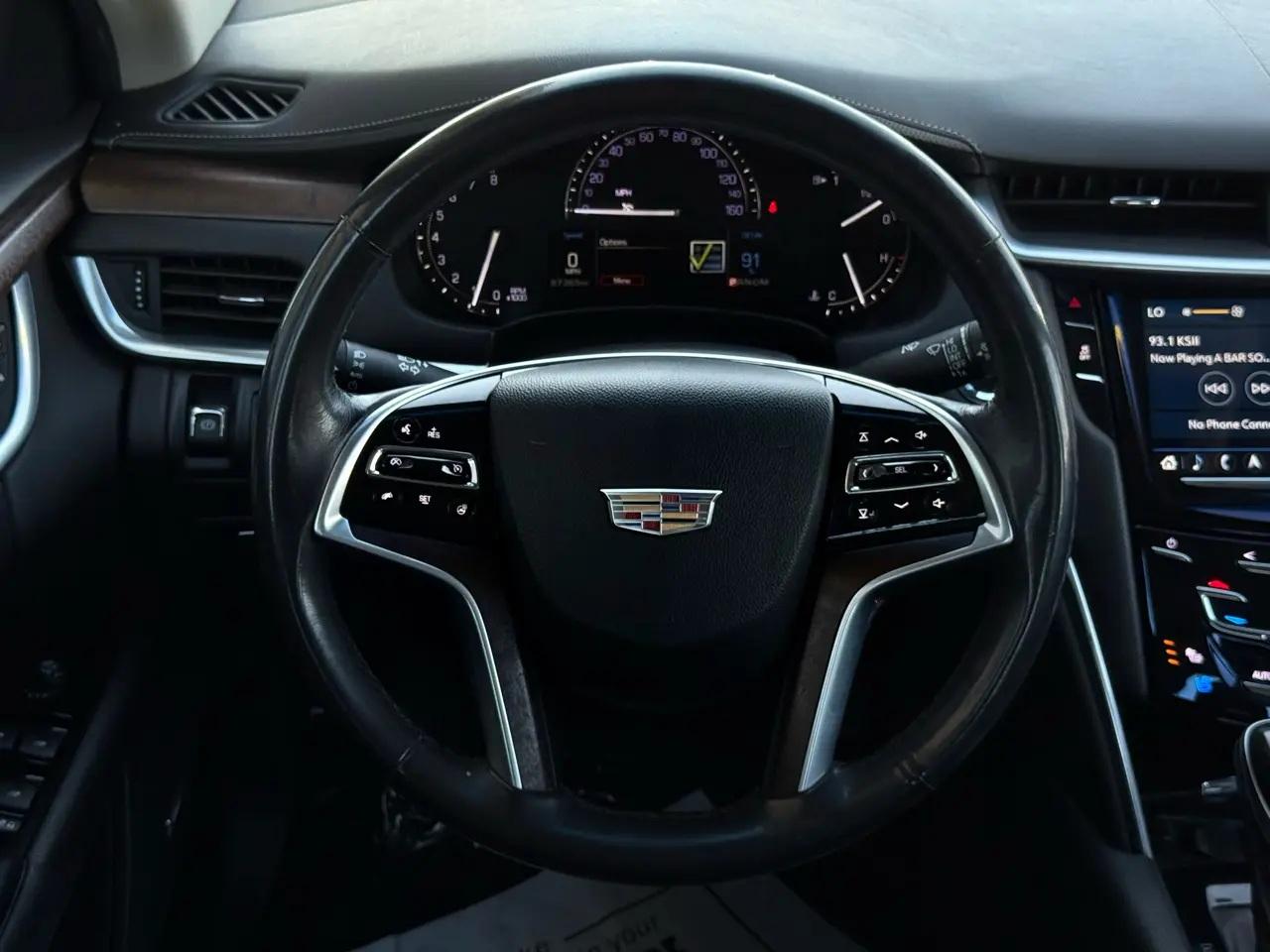 Cadillac XTS 4dr Sdn Luxury FWD 2019