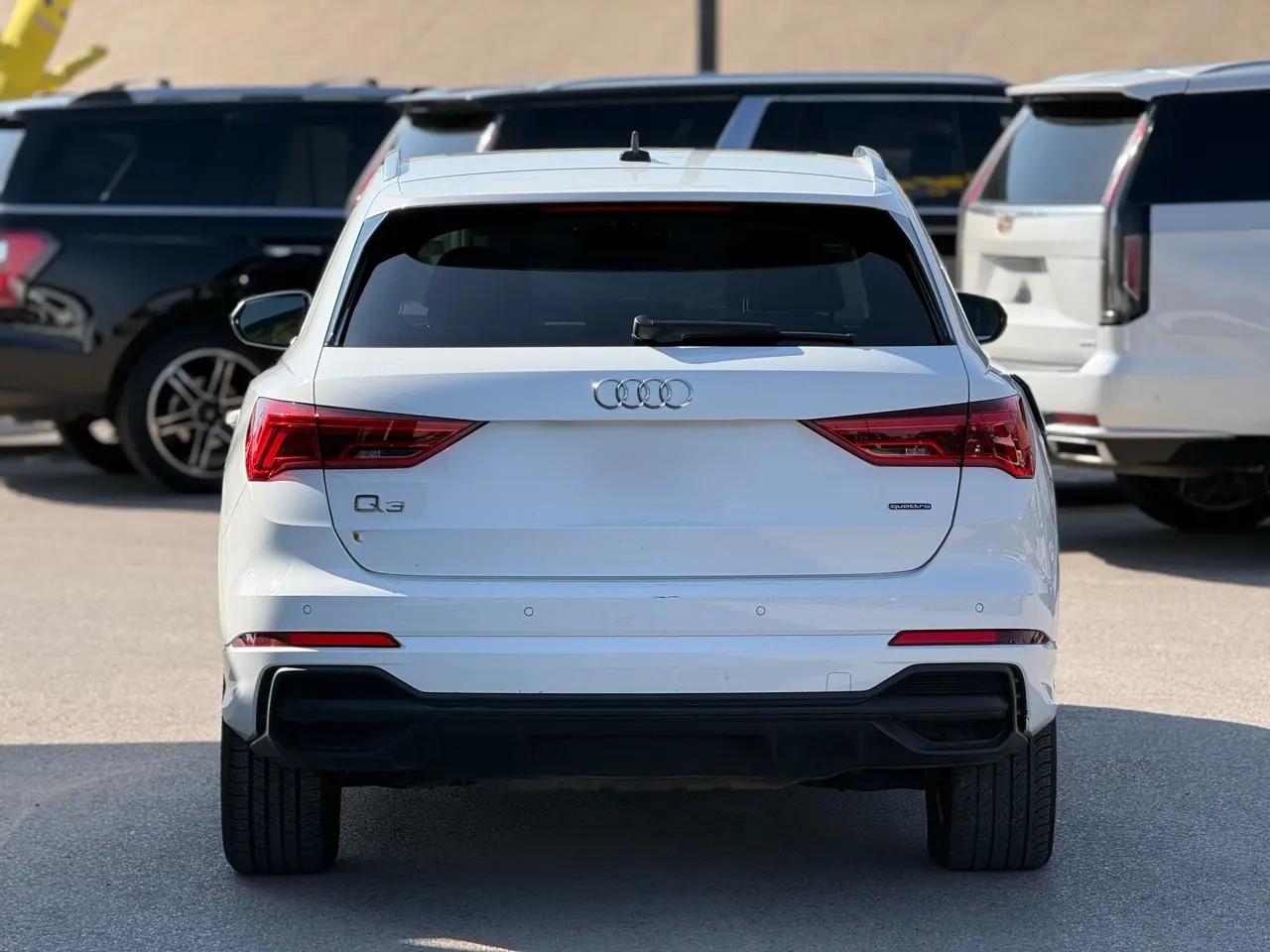 Audi Q3 S line Premium 45 TFSI quattro 2024