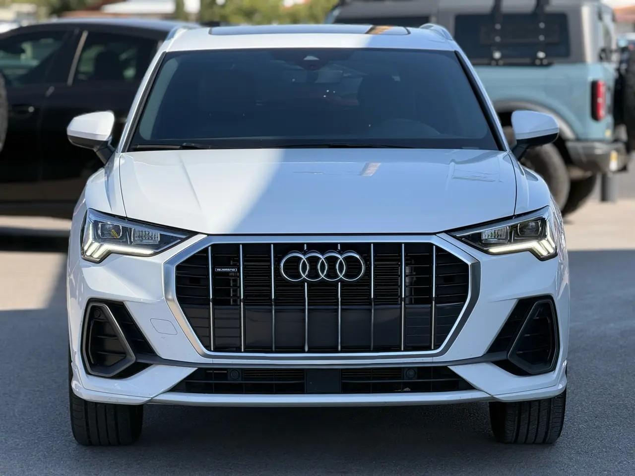 Audi Q3 S line Premium 45 TFSI quattro 2024
