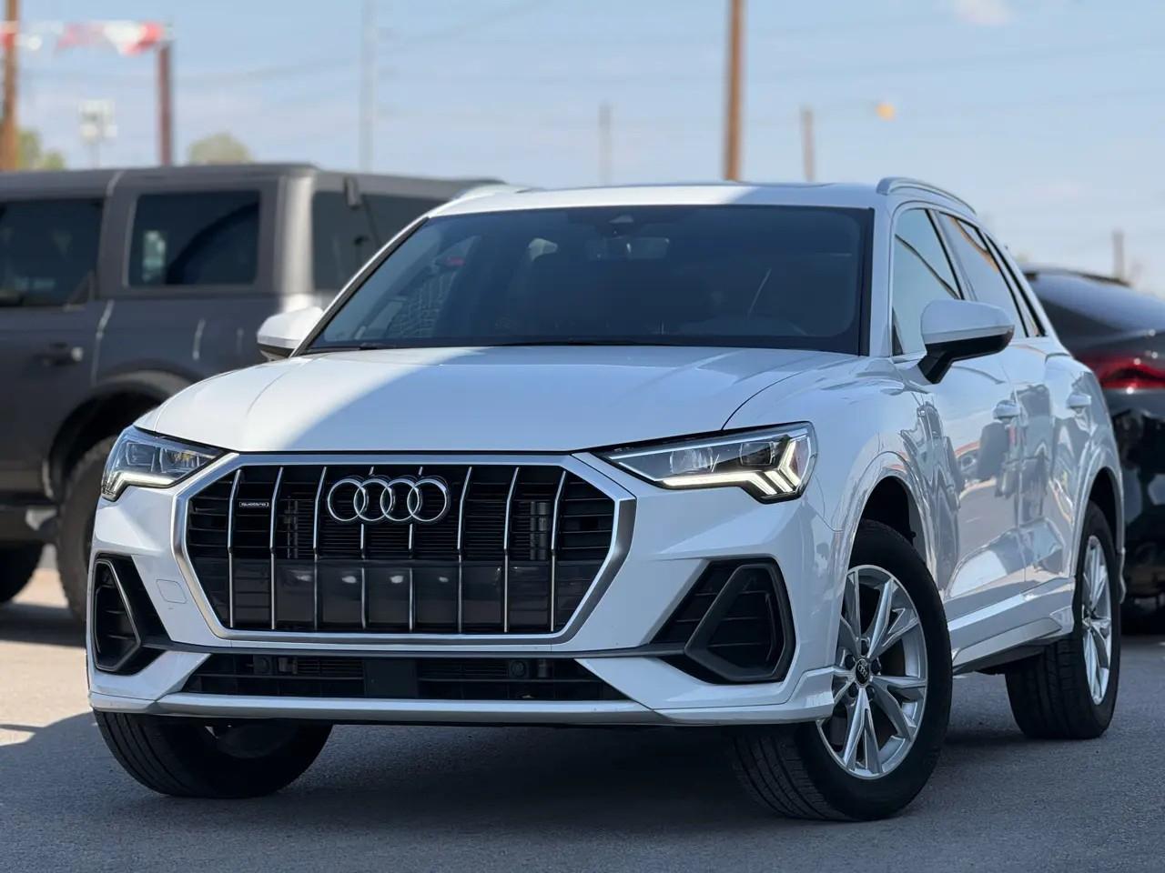 Audi Q3 S line Premium 45 TFSI quattro 2024
