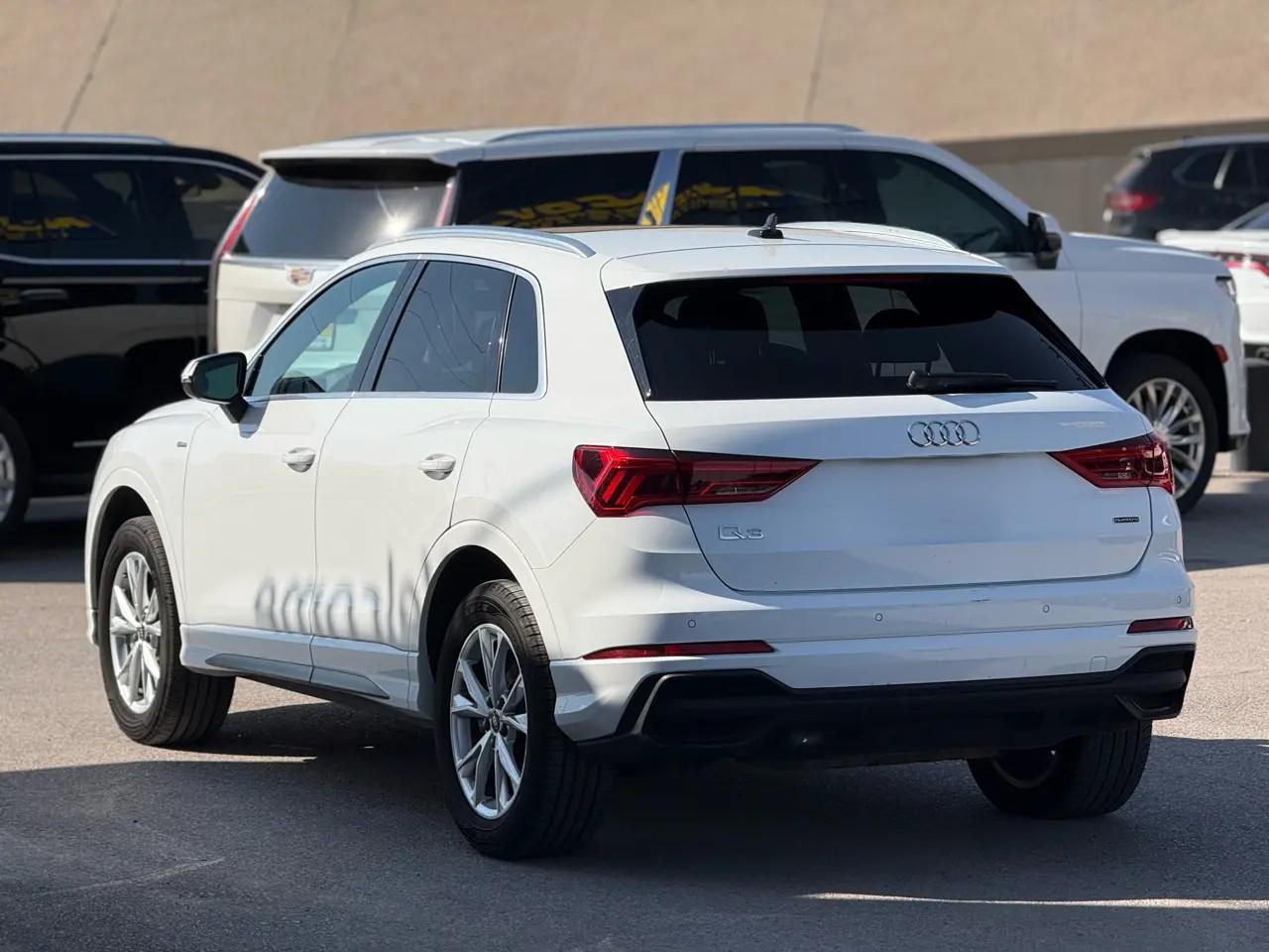 Audi Q3 S line Premium 45 TFSI quattro 2024
