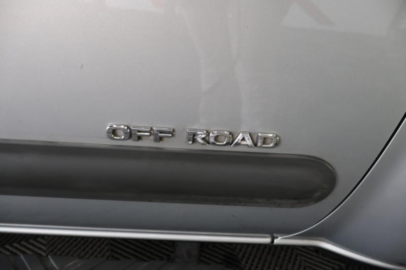 Nissan Xterra 4dr Off Road V6 Manual 2WD 2006