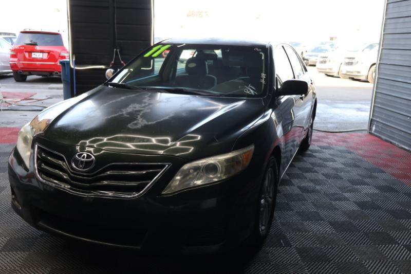 Toyota Camry Base 6-Spd AT 2011