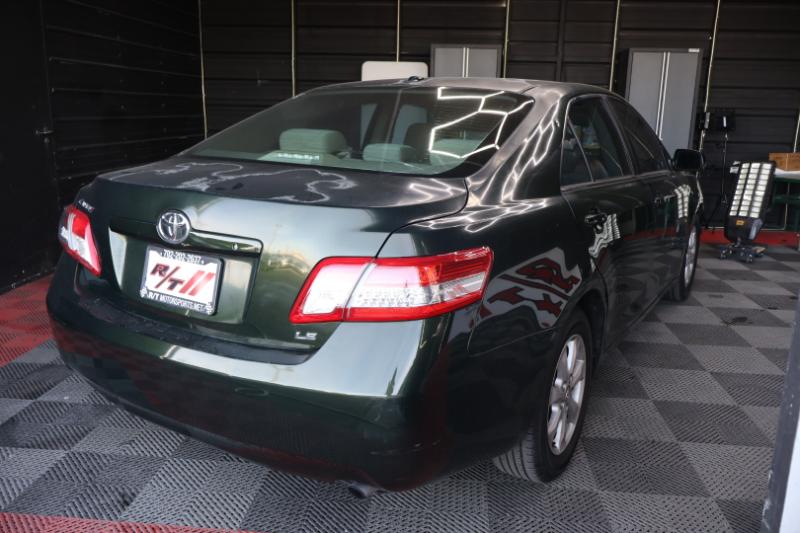 Toyota Camry Base 6-Spd AT 2011
