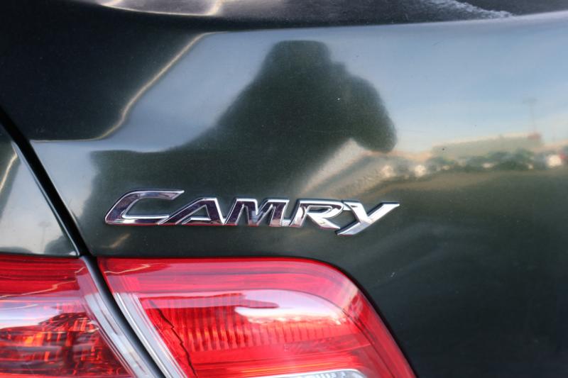 Toyota Camry Base 6-Spd AT 2011