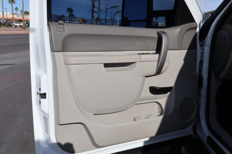 GMC Sierra 2500HD SLE Crew Cab 4WD 2012