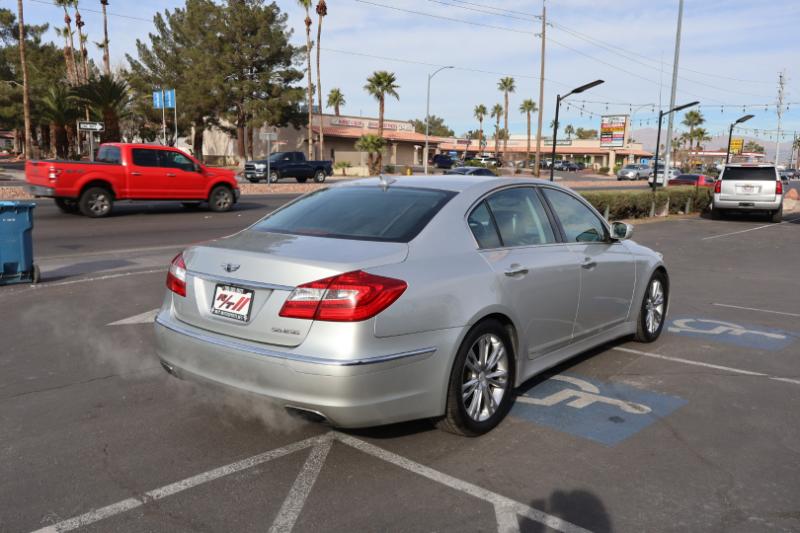 Hyundai Genesis 3.8L 2013