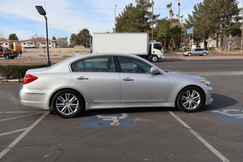 Hyundai Genesis 3.8L 2013