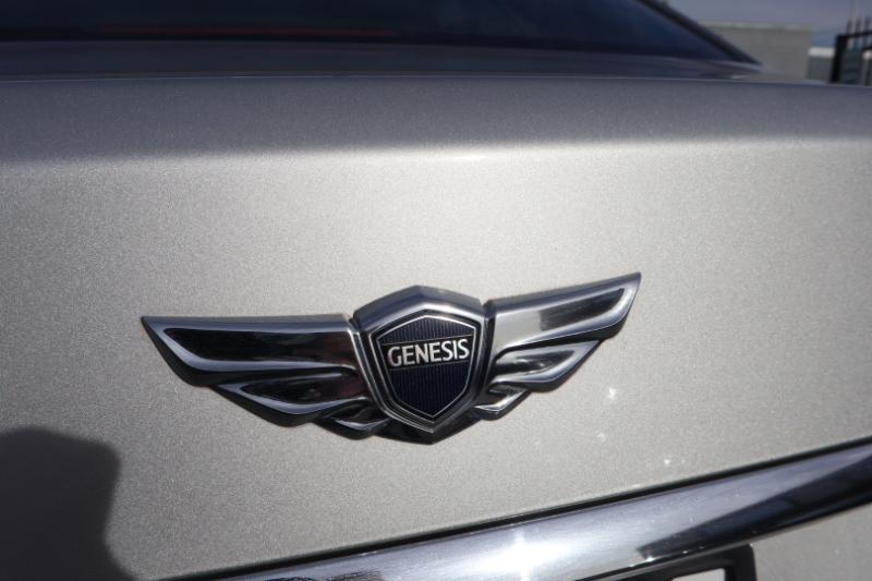 Hyundai Genesis 3.8L 2013