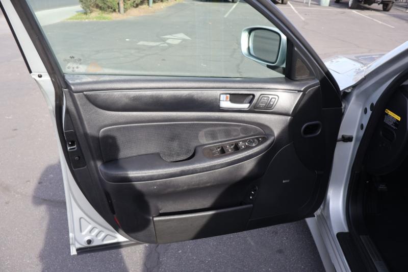 Hyundai Genesis 3.8L 2013