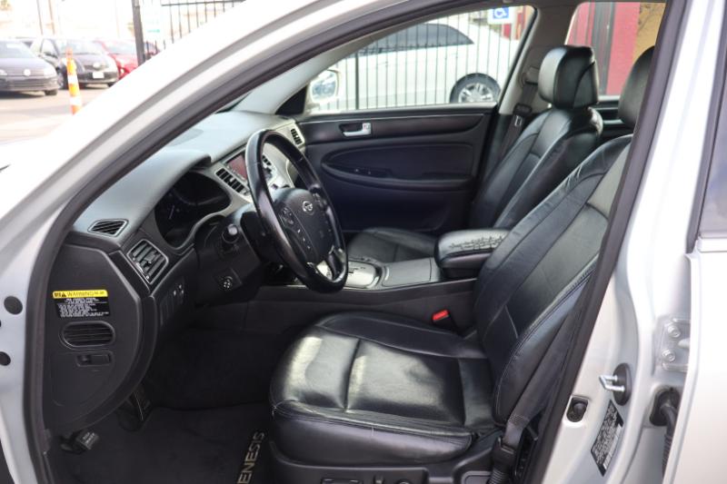 Hyundai Genesis 3.8L 2013