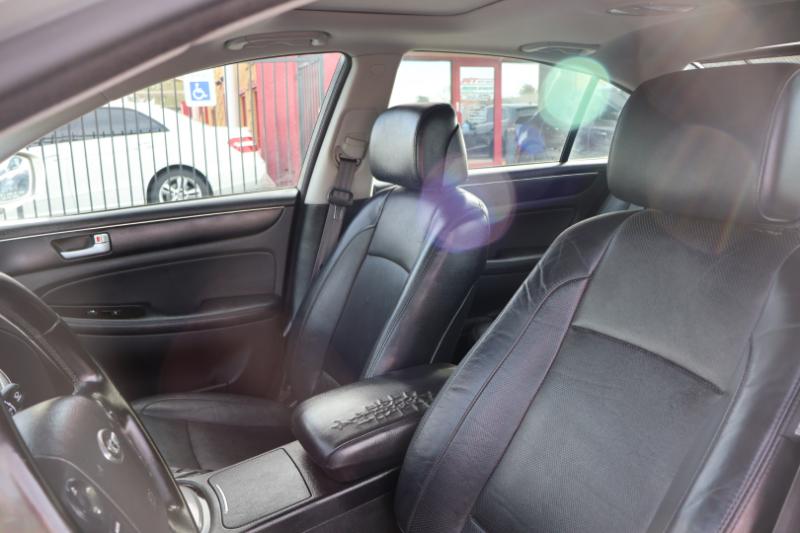 Hyundai Genesis 3.8L 2013