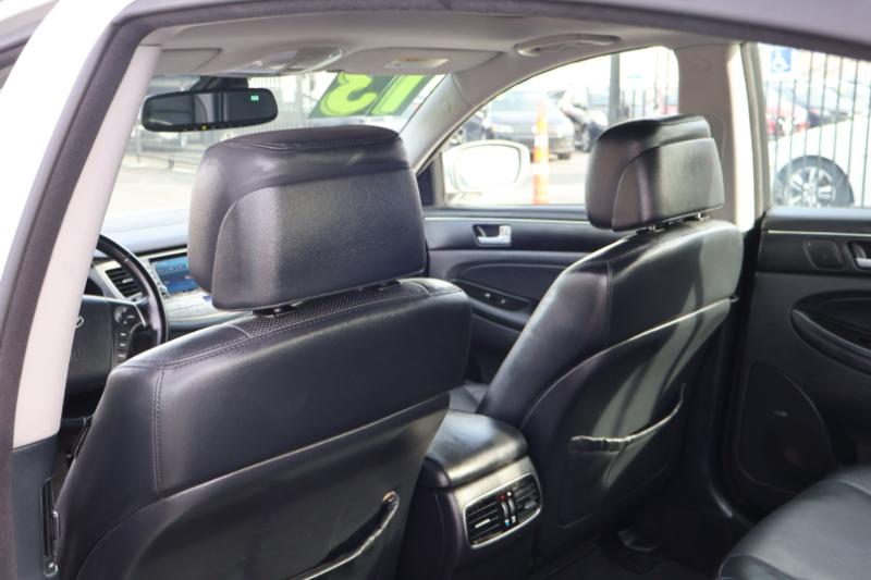 Hyundai Genesis 3.8L 2013